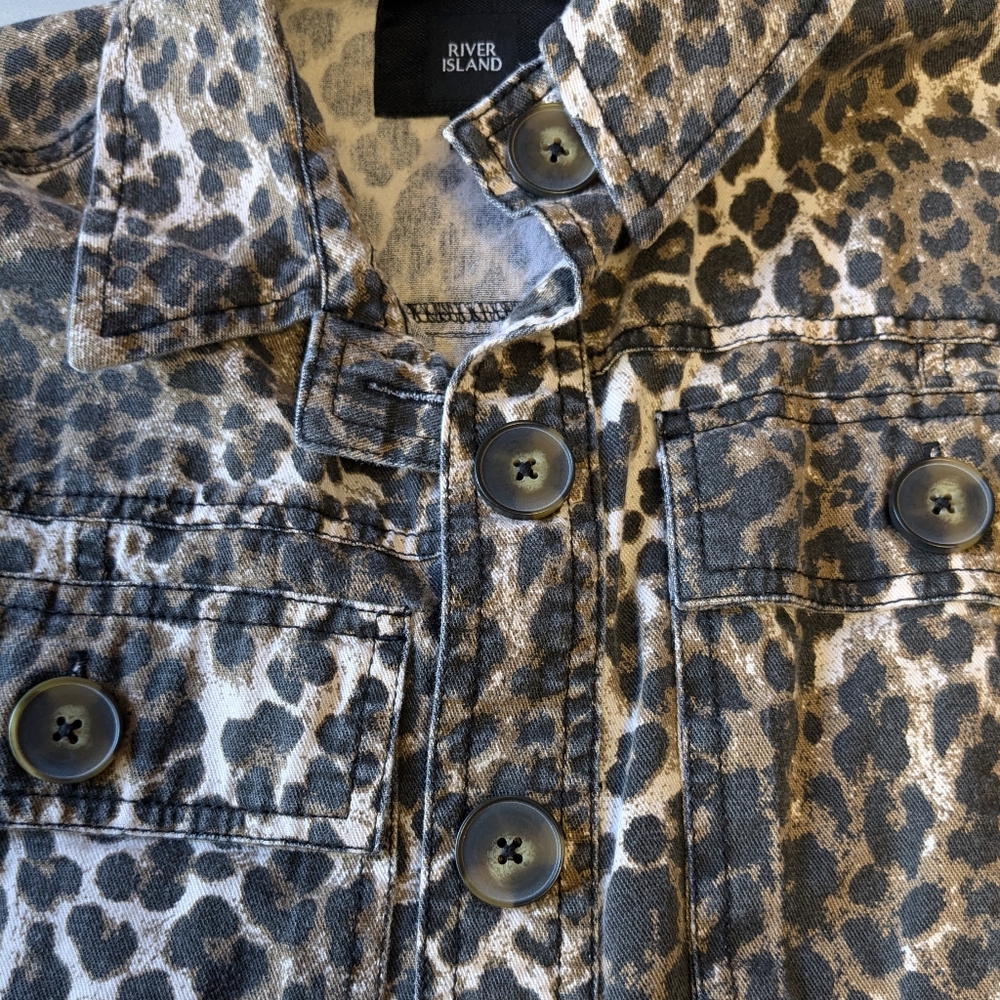 EUC Leopard print jacket/shacket (Medium) - Picture 4 of 9